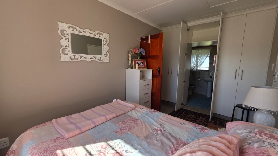 2 Bedroom Property for Sale in Tergniet Western Cape